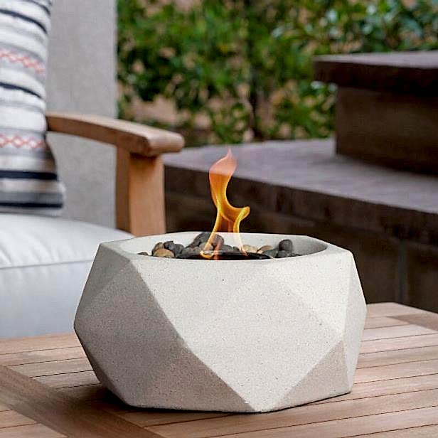 Ateş Çukuru İle Minimalist Dekorasyon